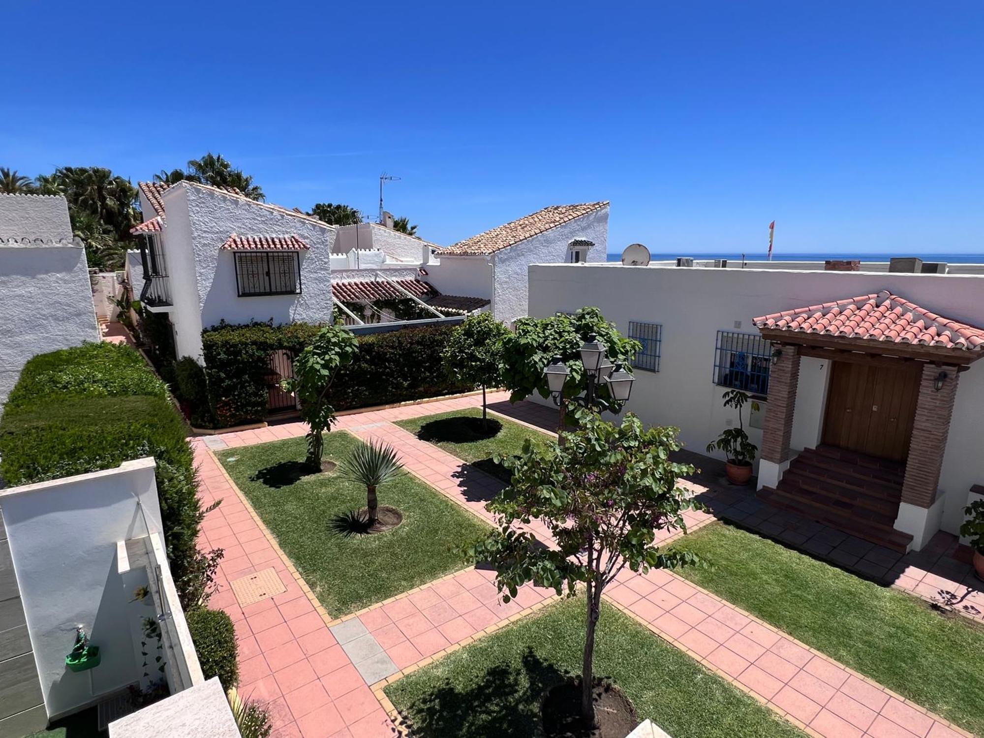 Pirata Bungalow Sea Front Estepona Eksteriør bilde